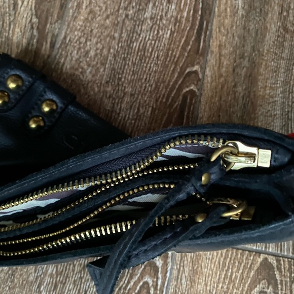 Línea Pelle black leather clutch - Picture 15 of 16